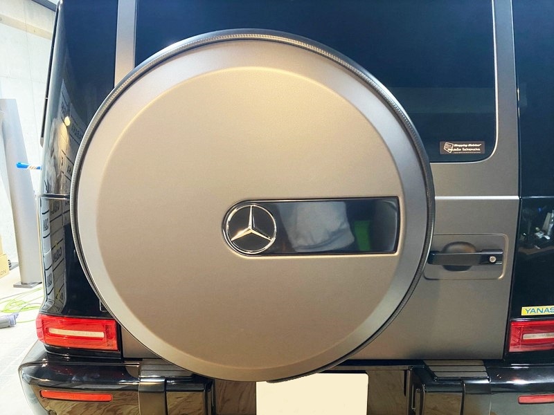 スペアタイヤカバーへのカーラッピング。マットグレー
