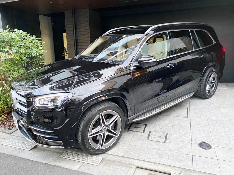 GLSへのカーラッピング施工後。サテンシルバー