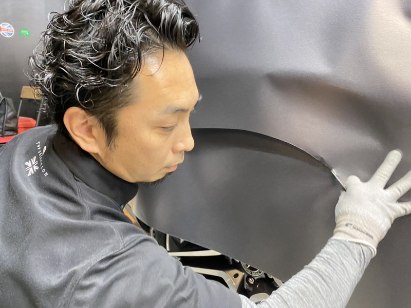 GLSへのカーラッピング施工の流れ